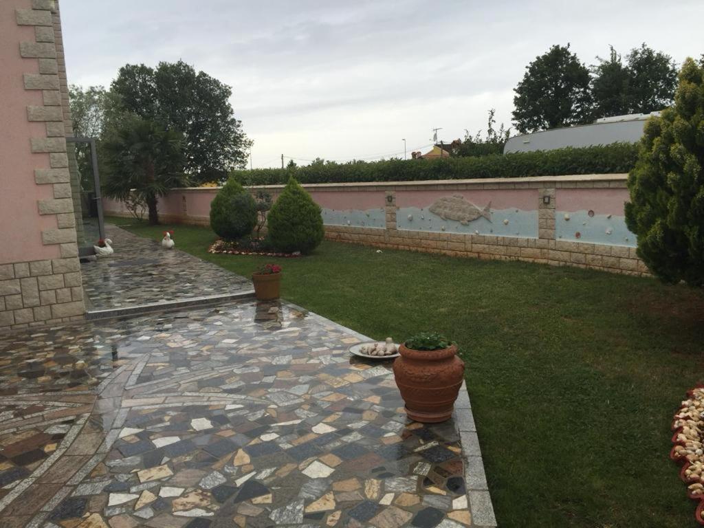 Villa Baldi -Apartmani Danny Tar-Vabriga Exterior foto